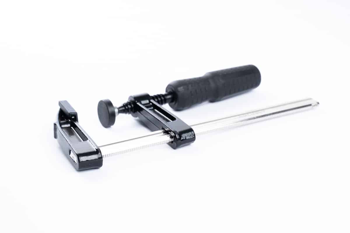 2jN_schraubzwinge-klein